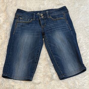 😊 American Eagle Studded Pocket Detail Bermuda Denim Shorts